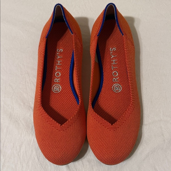 Rothy's Shoes - Rothy's Retired
Rare Persimmon
The Point Flats
Orange Shoe
Women's Size 8